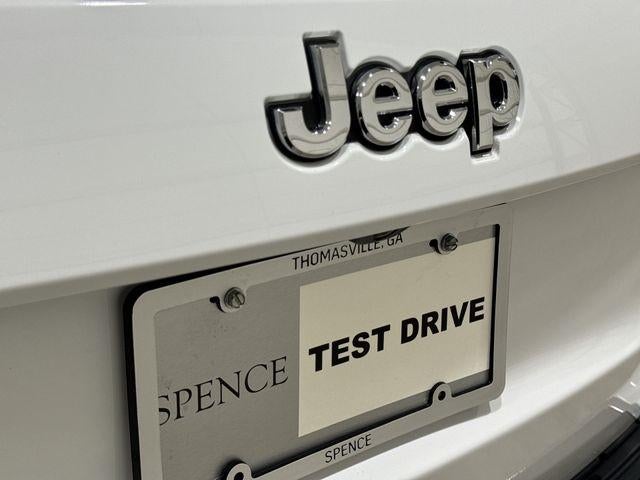 2020 Jeep Grand Cherokee Base