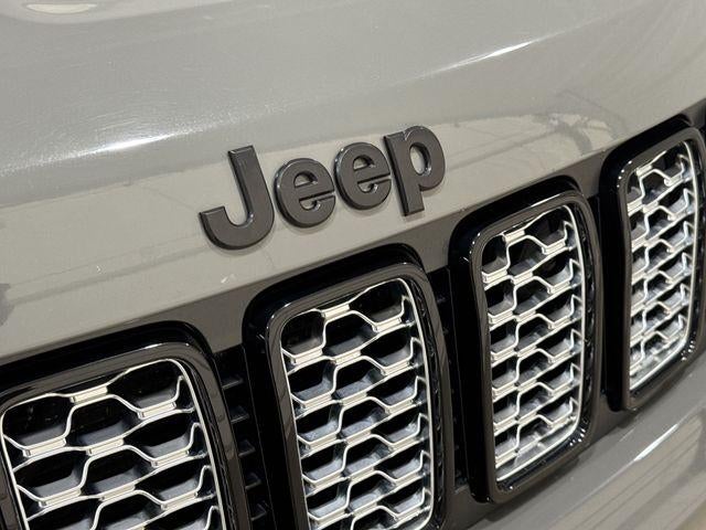 2020 Jeep Grand Cherokee Base