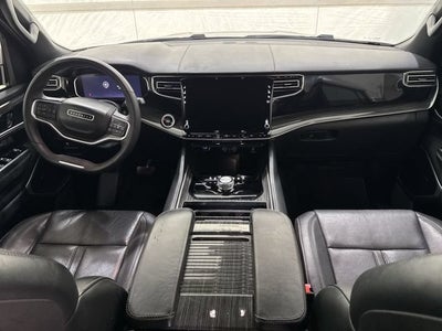 2022 Jeep Wagoneer Base