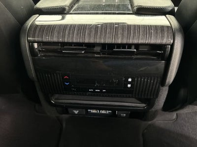 2022 Jeep Wagoneer Base