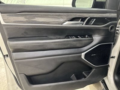 2022 Jeep Wagoneer Base
