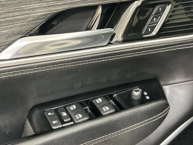 2022 Jeep Wagoneer Base