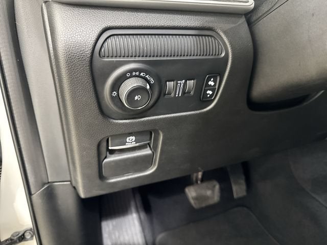 2022 Jeep Wagoneer Base