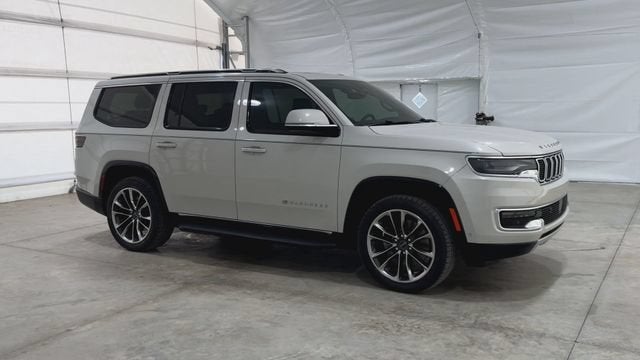 2022 Jeep Wagoneer Base