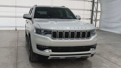 2022 Jeep Wagoneer Base