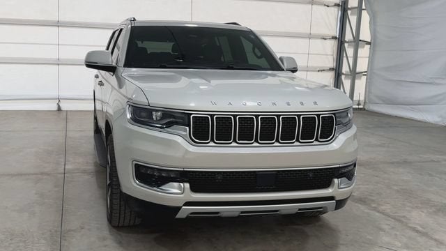2022 Jeep Wagoneer Base