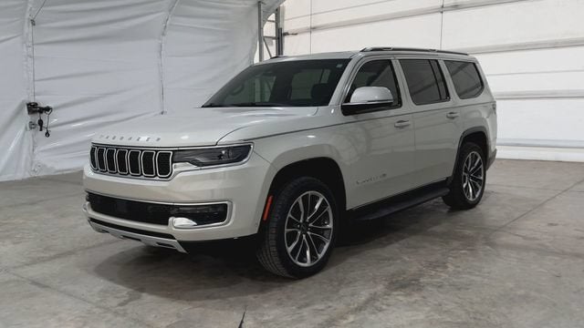 2022 Jeep Wagoneer Base