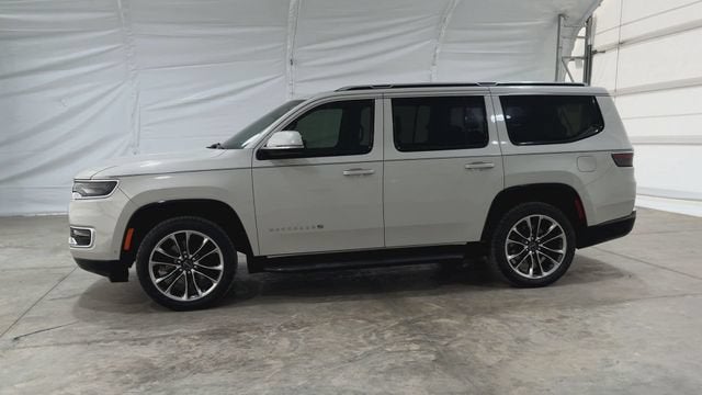 2022 Jeep Wagoneer Base