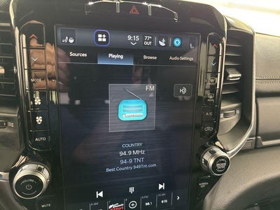 2022 RAM 1500 Laramie Crew Cab 4x4 5'7" Box