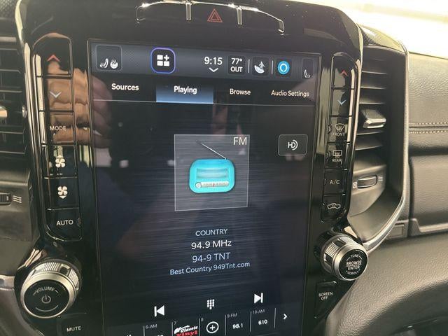 2022 RAM 1500 Laramie Crew Cab 4x4 5'7" Box