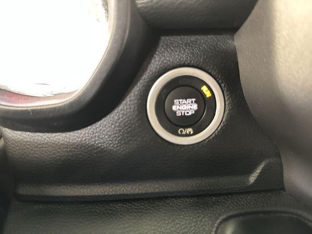2022 RAM 1500 Laramie Crew Cab 4x4 5'7" Box