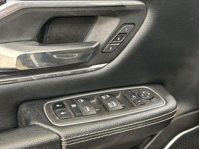 2022 RAM 1500 Laramie Crew Cab 4x4 5'7" Box