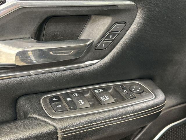 2022 RAM 1500 Laramie Crew Cab 4x4 5'7" Box