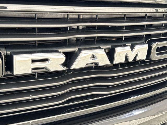 2022 RAM 1500 Laramie Crew Cab 4x4 5'7" Box