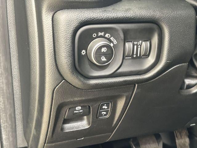 2022 RAM 1500 Laramie Crew Cab 4x4 5'7" Box