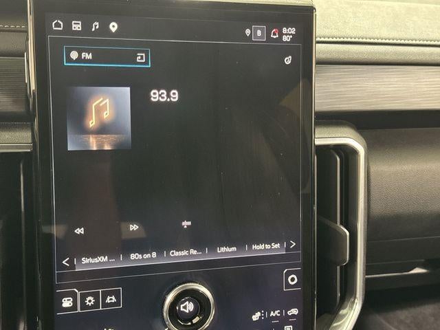 2025 GMC Acadia Base
