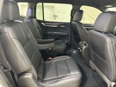 2025 GMC Acadia Base