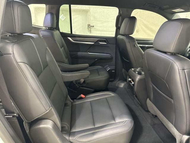 2025 GMC Acadia Base