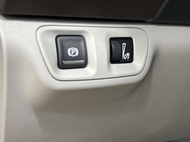 2023 GMC Acadia Base