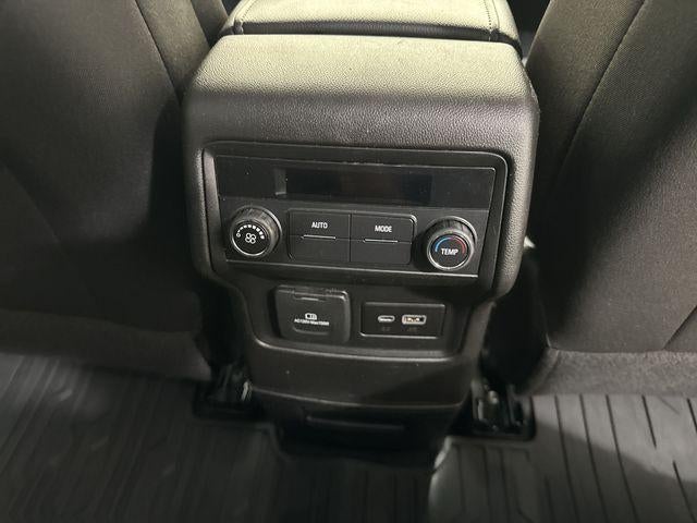 2023 GMC Acadia Base