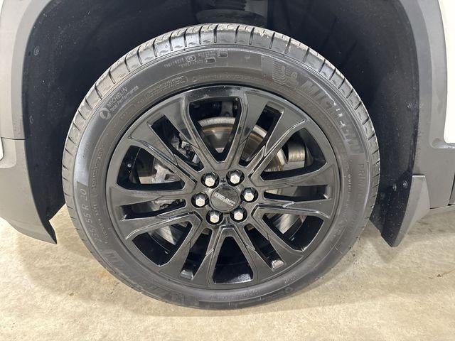 2023 GMC Acadia Base