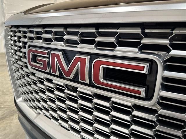 2023 GMC Yukon Base