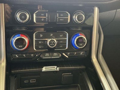 2023 GMC Yukon Base
