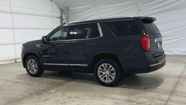 2023 GMC Yukon Base