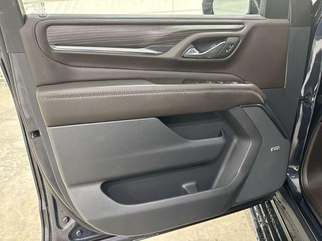 2023 GMC Yukon Base