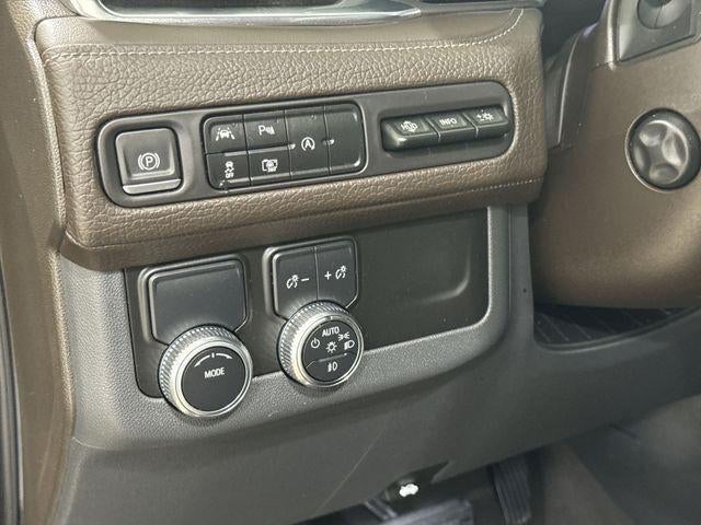 2023 GMC Yukon Base