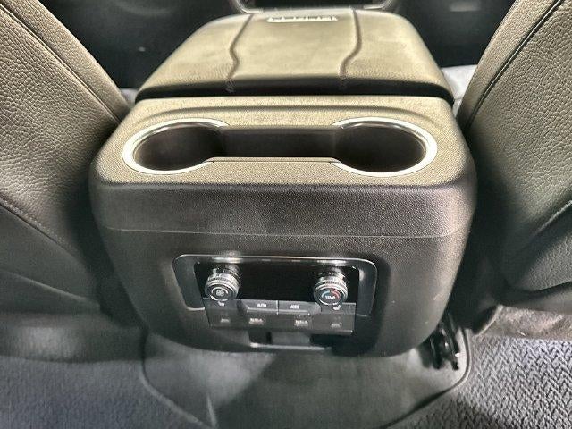 2025 GMC Yukon XL Base