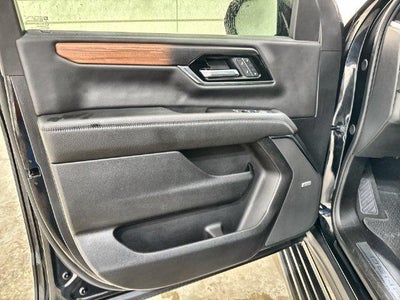 2025 GMC Yukon XL Base