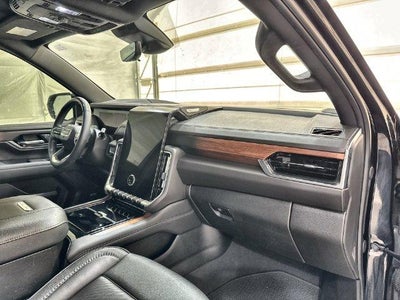 2025 GMC Yukon XL Base