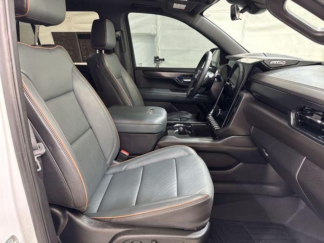 2025 GMC Yukon Base