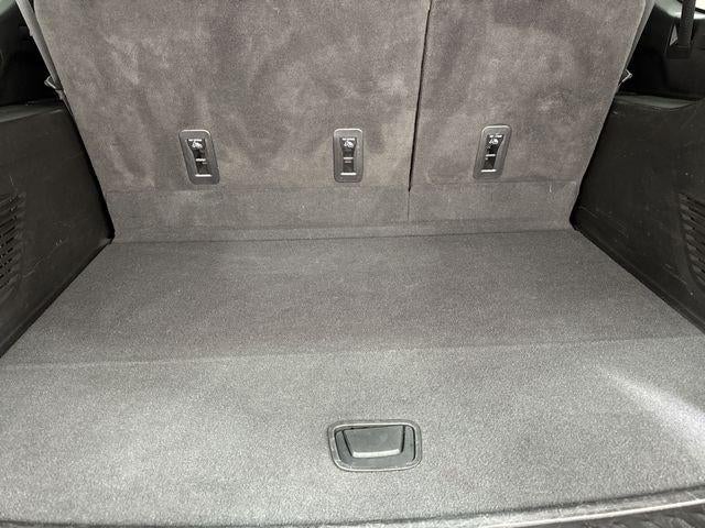 2023 GMC Yukon XL Base