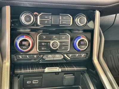 2024 GMC Yukon XL Base