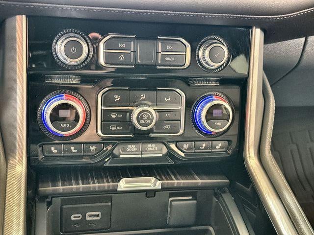 2024 GMC Yukon XL Base