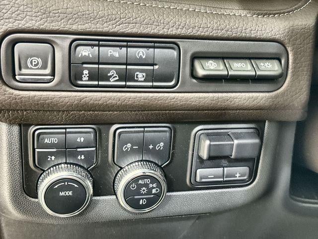 2024 GMC Yukon XL Base