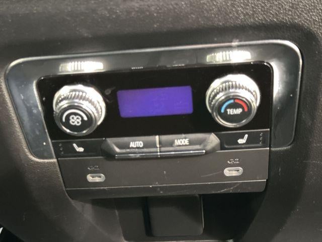 2023 GMC Yukon XL Base