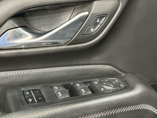 2023 GMC Yukon XL Base