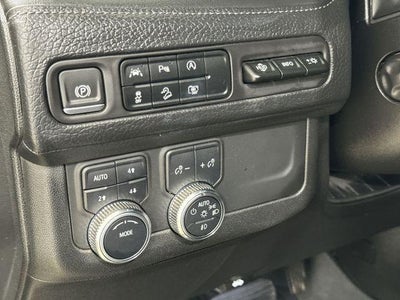 2023 GMC Yukon XL Base