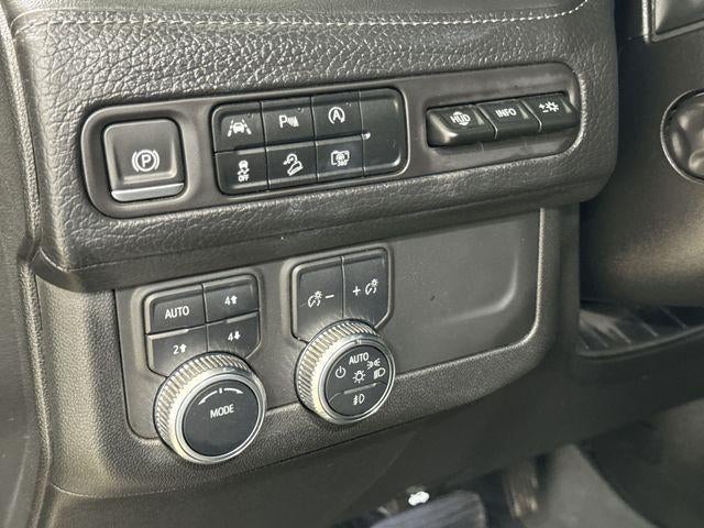2023 GMC Yukon XL Base