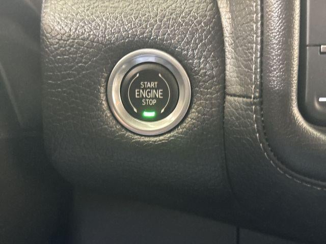 2023 GMC Yukon XL Base