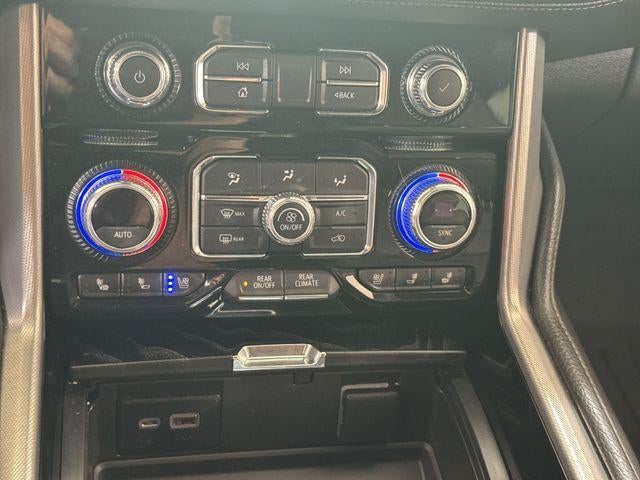 2023 GMC Yukon XL Base