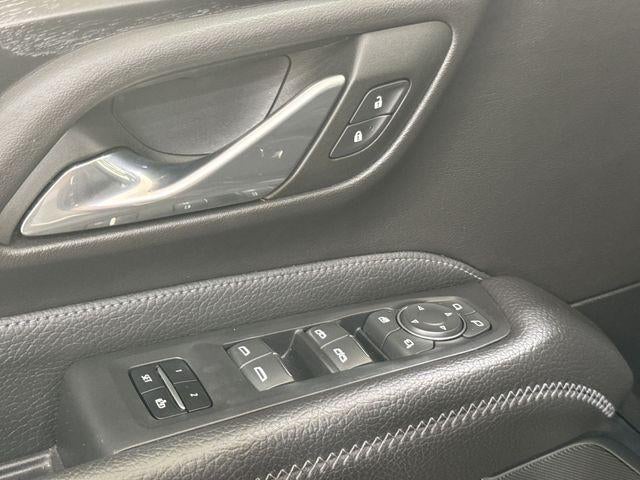 2023 GMC Yukon XL Base