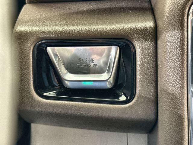 2025 GMC Yukon XL Base