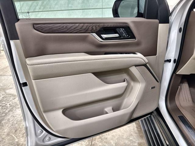 2025 GMC Yukon XL Base