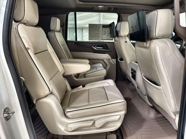 2025 GMC Yukon XL Base
