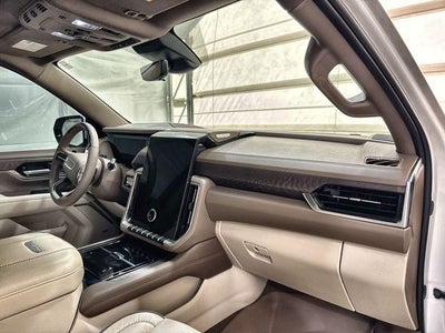 2025 GMC Yukon XL Base