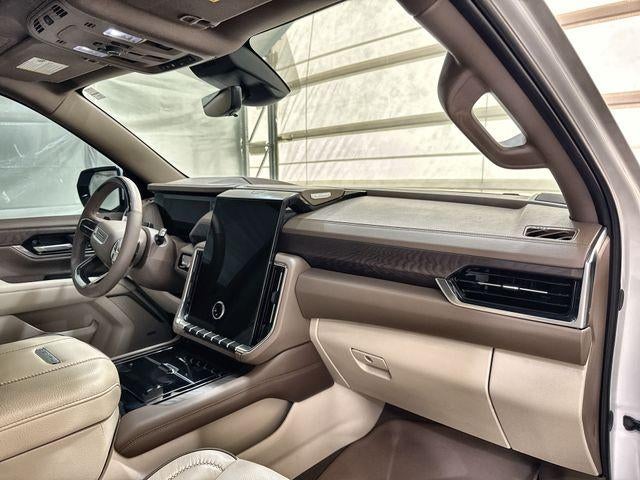 2025 GMC Yukon XL Base